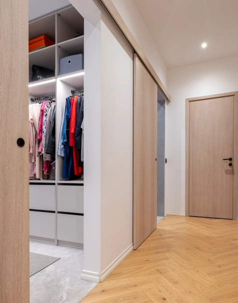 Oben aufgehängte Schiebetüren